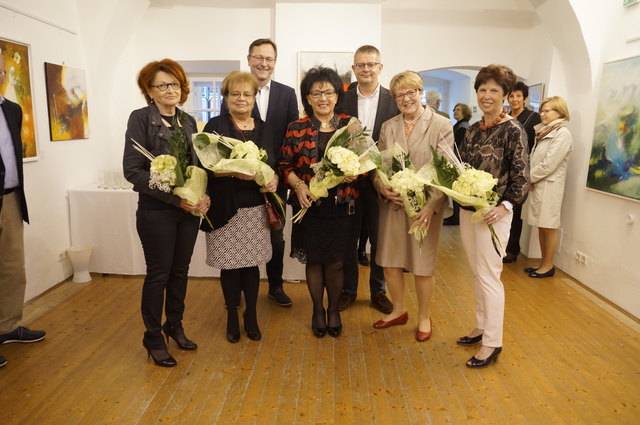 Die Kreativgruppe Frauenpower mit Kulturreferent Hermann Großschedl und Laudator Alfred Mayer.