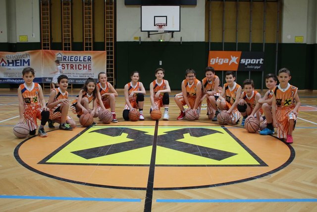 Starkes Team: Die Fürstenfeld Panthers beim diesjährigen Mini-Turnier in der Stadthalle ürstenfeld.