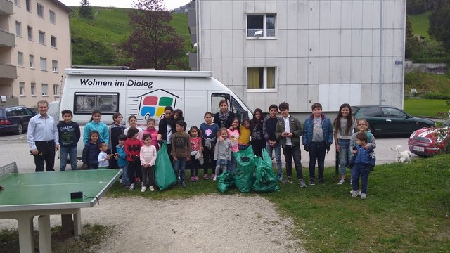 Mehr als 30 Freiwillige beteiligten sich an der Flurreinigungsaktion in Roith.
