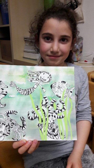 Die Kinder vom Schülerhort Kökibest stellen aus.