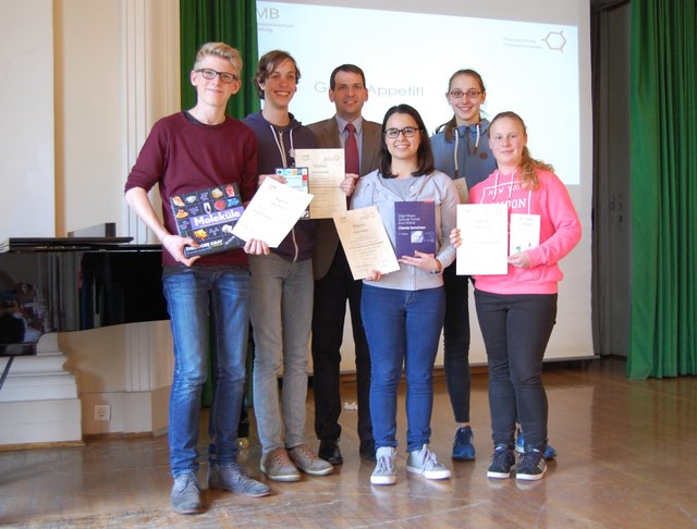 David Mickerts, Felix Hawranek , Direktor Mag. Wolfgang Faber, Katrin Shadova, Elena Bittner und Nadine Stranzl (v.l.n.r.) bei der Siegerehrung