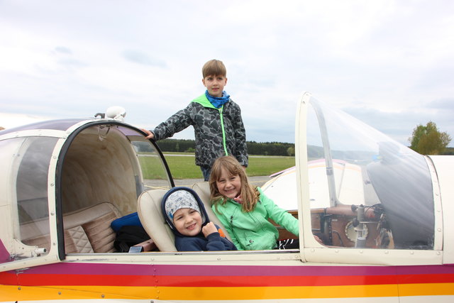 "Einmal um die ganze Welt" ging es für die kleinen Piloten am Flugplatz Punitz