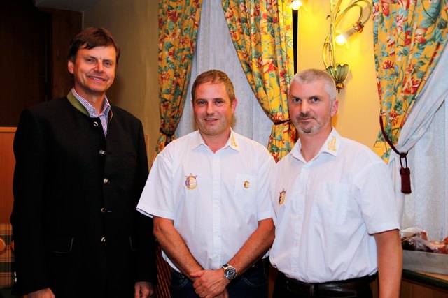 Bürgermeister Anton Silber, Andreas Binder und Hubert Weidmann (v. l.). | Foto: SC Real Dambach