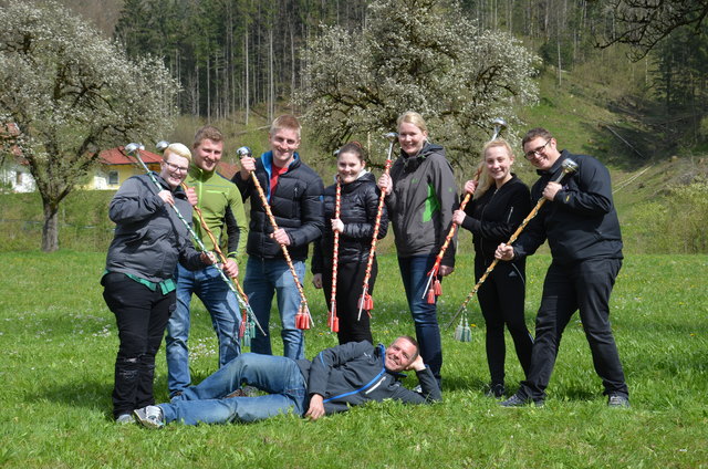 Rita Huemer (Micheldorf), Thomas Schmidthaler (Micheldorf), Florian Strutzenberger (Micheldorf), Simone Almstorfer (Spital/Pyhrn), Michaela Hiebl (Voitsdorf), Julia Grimm (Spital), Manuel Pongratz (Hinterstoder), vorne Bezirksstabführer Harald Draxler
nicht am Bild: Melanie Spanring (Leonstein), Jan Sperrer (Micheldorf), Gerald Gattringer (Kirchdorf).