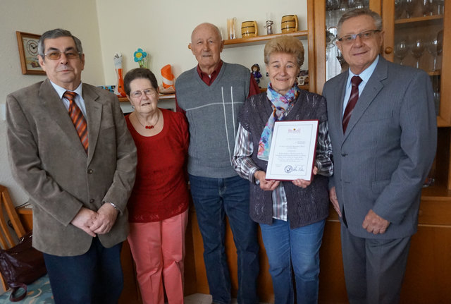 Robert Stauss, Erika Bokan (Pensionistenclub, Ehemann Anton Rückschloss, Jubilarin Maria Rückschloss, Bürgermeister Erich Klein