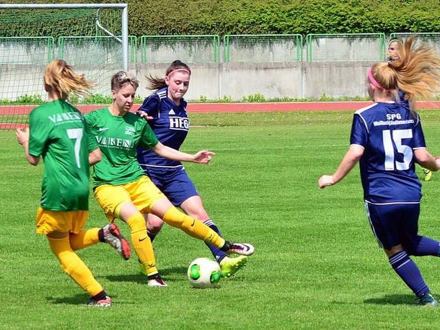 Torschützin Birgit Zopf 2.v.l.