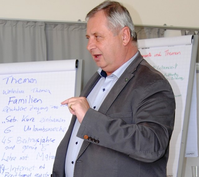 ÖGB-Vizepräsident KR Franz Haberl berichtete zur Steir. Gewerkschaftsarbeit, vor allem zur Tätigkeit der FCG-Mitglieder.