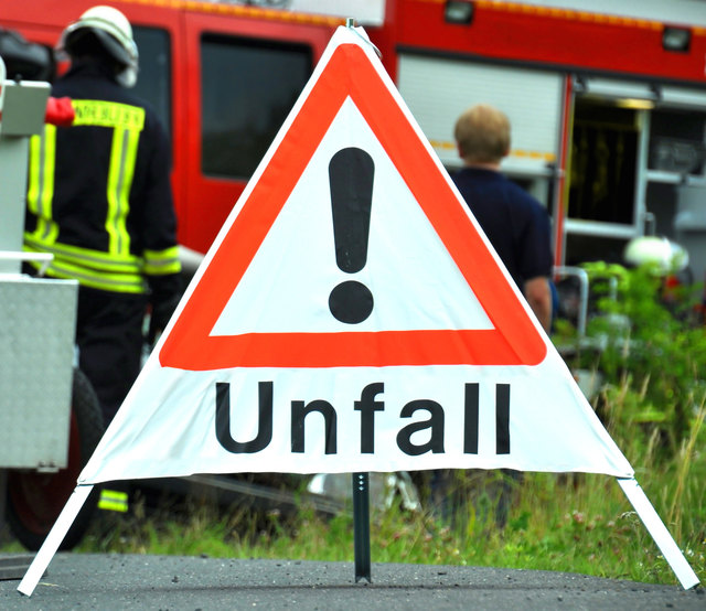 Der Lenker des Motorfahrrades kam zu Sturz und erlitt Verletzungen unbestimmten Grades