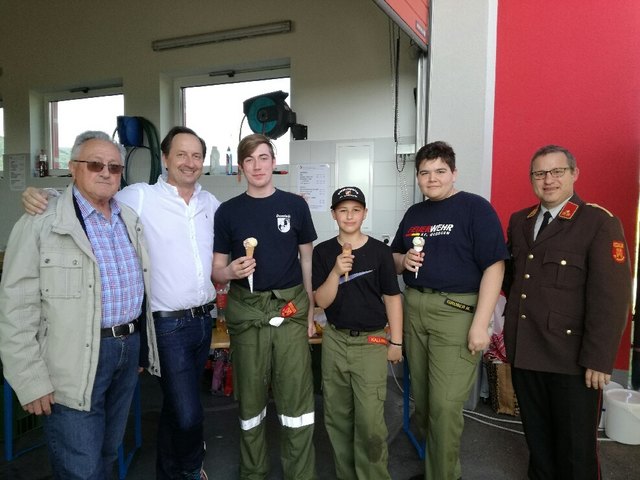 Beim Tag der offenen Tür der Feuerwehr St. Georgen spendierte LAbg. Vbgm. Günter Kovacs Eis für die Jugend.