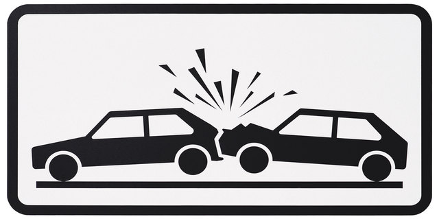 Einen Unfall verursachte eine 54-Jährige aufgrund von Alkoholeinfluss und Missachtung der Verkehrsordnung