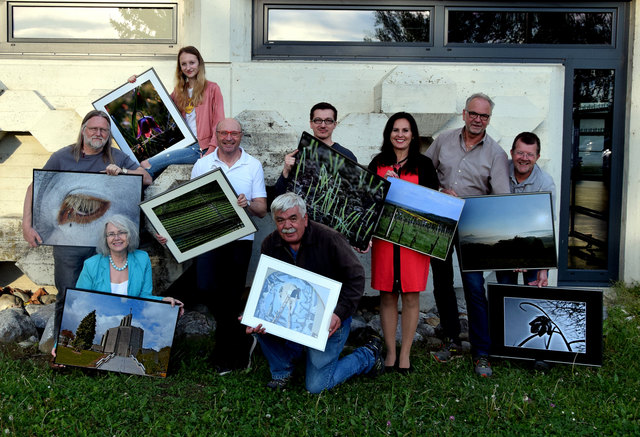 Die Mitglieder des Fotoclubs stellen "huamatliche" Werke bis 28. Mai im Kulturzentrum aus.