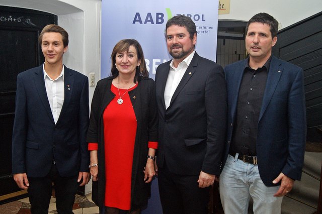 Neuewahlen beim AAB: BO Stv. Johannes Schrott, LO LRin Beate Palfrader, BO Peter Vöhl und BO Stv. Reinhard Carpentari (v.l.).