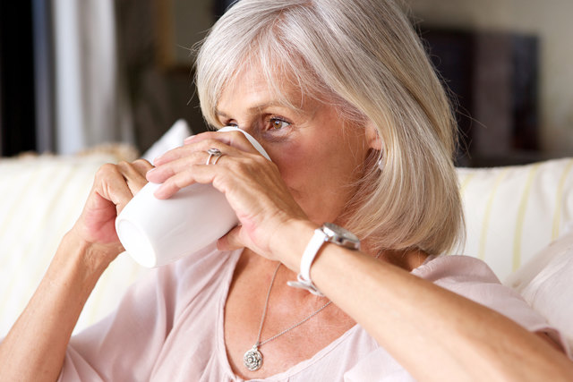 Ein Weißdorn-Tee hält das Herz gesund.