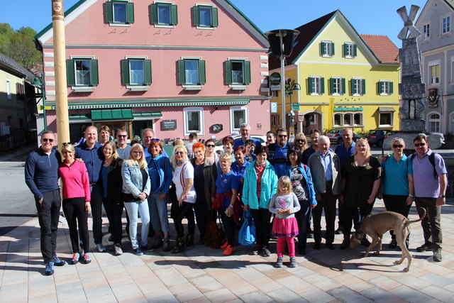 Viele FPÖ-Teilnehmer nahmen den Schmankerlweg in Ligist in Angriff. | Foto: Cescutti