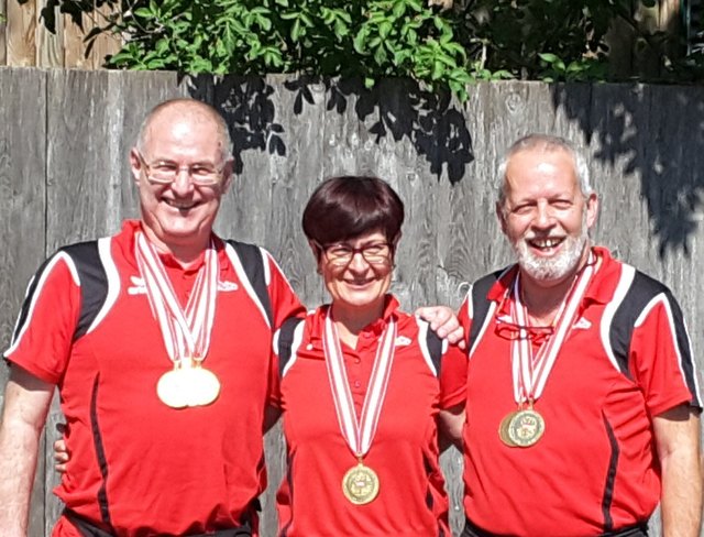 Dreimal Gold! v.l. Othmar Schneider, Inge und Franz Wurzer