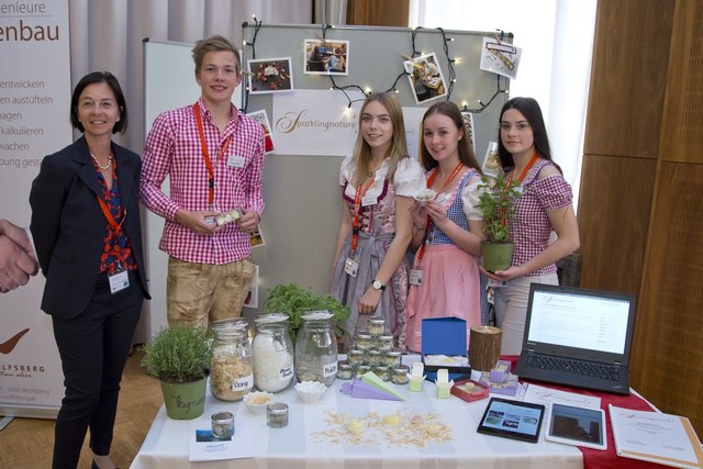 Ulrike Messner-Lasnik, David Krassnig (Geschäftsführung), Selina Persche (Geschäftsführung), Tamara Dobrounig (Marketing-Leiterin), Anna-Sophie Diederich (IT-Expertin)