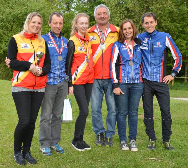 Nicole Kucher, Karl Lang, Marlene Hoffmann, Willi Grabenhofer, Luise Oswald und Gernot Kerschbaumer durften sich über Podestpläzte und Medaillen freuen. | Foto: Kerschbaumer