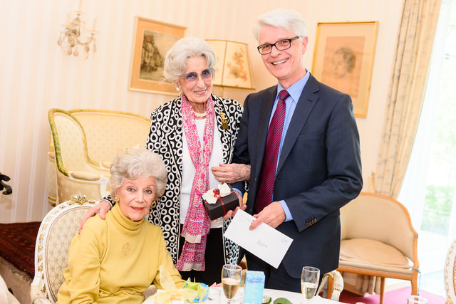 Susanne Hochwälder, Lotte Tobisch, Gemeinderat Hofrat Dr. Ernst Schebesta