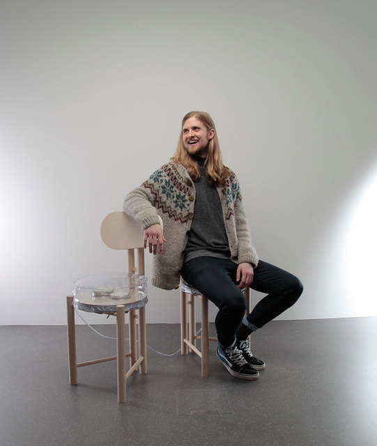 „Stand-up Chair“ von Hallgrímur Arnason