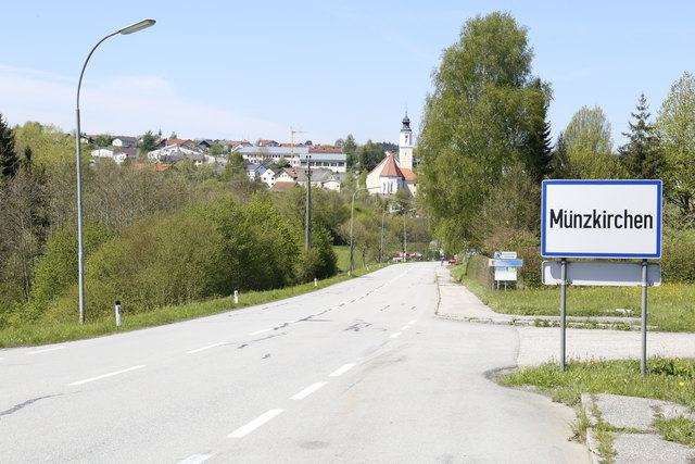 Von der Ortseinfahrt bis zur Neuen Mittelschule wird die B136 in Münzkirchen im Sommer saniert. | Foto: Schwendinger