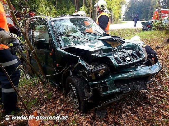 Arg ramponiert war der Suzuki nach dem Auffahrunfall.