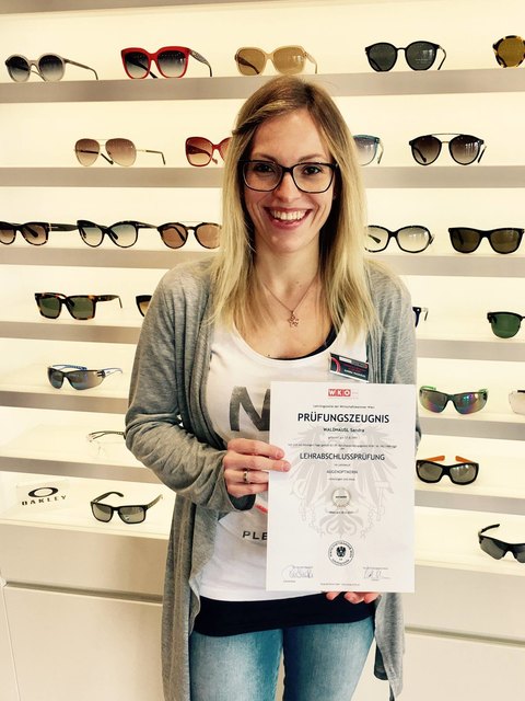 Sandra Waldhäusl absolvierte ihre Ausbildung zur Augenoptikerin in Rekordzeit.
