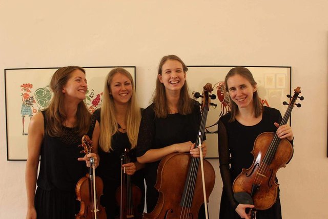 Spaß an klassischer Musik: Manon Stankovski , Valerie Gahl, Lisa Braun und Christina Hecher (v.l.)