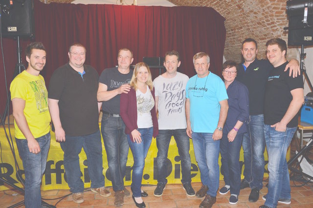 Im Fürstenkeller: Martin Werschlan, Martin Mihalits, Vinzenz Pöpperl, Carina Havlicek, Martin Kosch, Rudolf Havlicek, Christine Havlicek, Markus Fasching, Philip Moritz