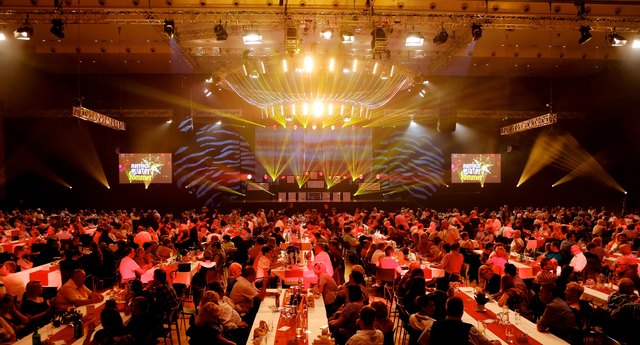 Mit der WOCHE gratis dabei: Am 16. und 17. Juni wird das Narrisch Guat-Sommerkabarett in Graz aufgezeichnet.
