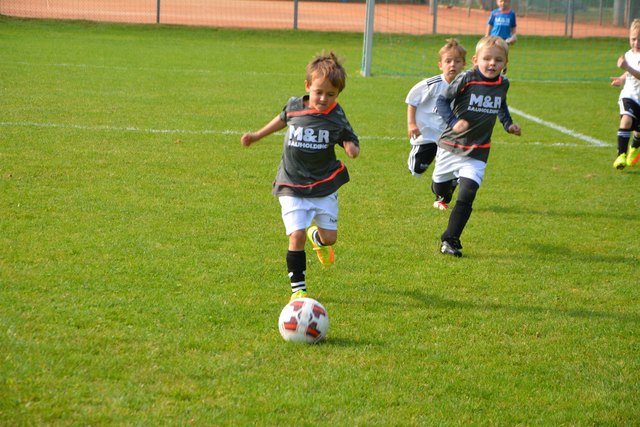 Der SV M&R Feldkirchen bildet in seiner Talenteschmiede zahlreiche Nachwuchsfußballer aus