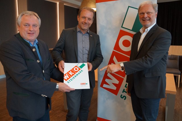V.l. WKO-Regionalstellenleiter Josef Majcan (l.) und Regionalstellen-Obmann Johann Lampl (r.) konnten erstmals WK-Vizepräsident Andreas Herz bei der "WKO on Tour" im Bezirk Leibnitz begrüßen.