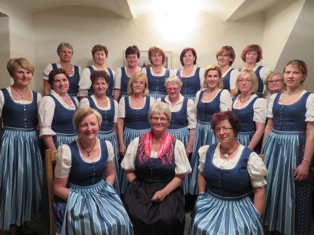 Die Damen der Trachtengruppe haben das Diexer Dirndl kreiert