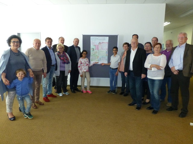 Gemeinsam wurde das Plakat mit den Regeln für ein gutes
Miteinander in der Nachbarschaft im Rathaus Leoben präsentiert.