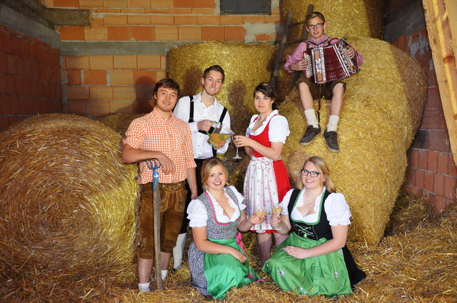 Die Landjugend Arnreit lädt zur Mostkost nach Katzenbach ein.