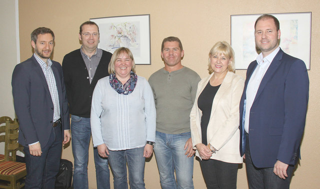 Vbgm. Ulrich, KontrInsp Latka, GrInsp. Prost, RevInsp. Hanbauer, Frauenchefin Haider und KO Sagartz informierten zum Thema Sicherheit.