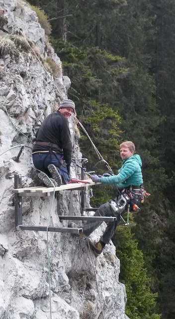 Das Jausnbankl mitten im Klettersteig im Lesachtal ist das erste seiner Art | Foto: KK/Ortner