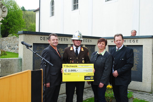 Obmann Bauernbund Karl Heinz Fuhl – KDT Manfred Oberger – Michaela und Hermann Kühteubl (Obmann ÖVP)