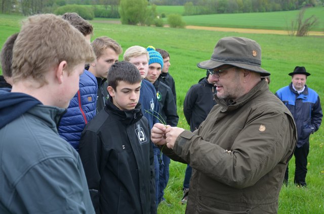 Peter Frühwirth mit Schüler der LWBFS Waizenkirchen. | Foto: OÖ Bauernbund