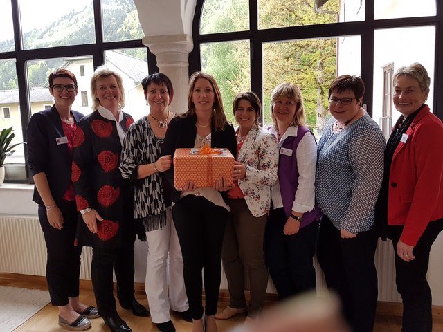 Team/Dorfservice Kärnten und Astrid Rainer/Nachbarschaftshilfe Plus treffen sich in Kärnten