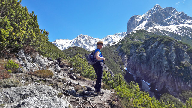Seit mehr als 40 Jahren eine Seilschaft fürs Leben. Auf dem Weg zur Peter Wiechentaler Hütte. vo li. n. re: Das Achselhorn 2467, Schottmalhorn 2141m, das Persailhorn 2347m und das Breithorn 2504 m. Steinernes Meer, Saalfeden, Pinzgau