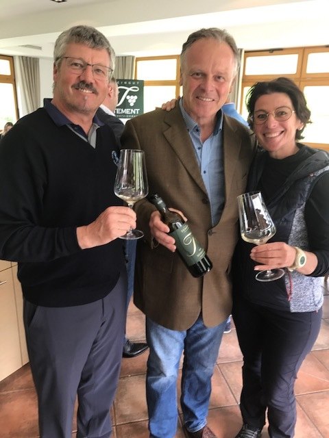 Dolomitengolf-GF Hermann Unterdünnhofen, Winzer Manfred Tement und Ingrid Hörbiger.