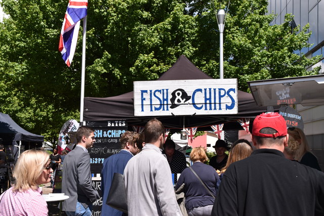 Zwei Briten schmeißen bei Fish & Chips den Laden.