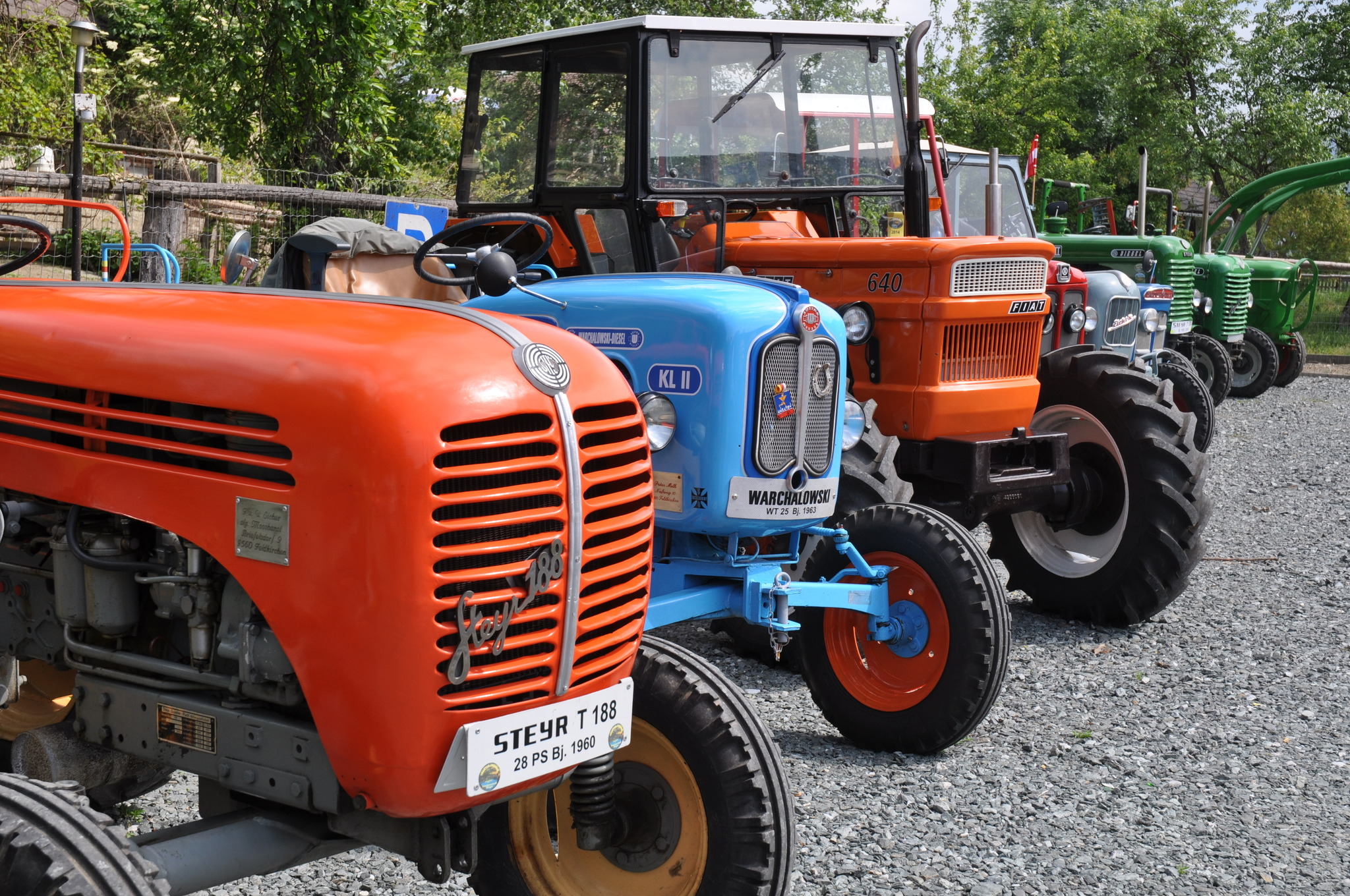 Resi I Hol Di Mitm Traktor Ab