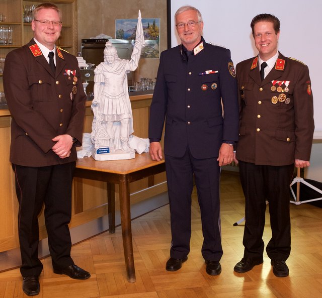 Kommandant Martin Wilske, Abteilungsinspektor Helmut Christian und Kommandant-Stellvertreter Alexander Weiß. | Foto: FF