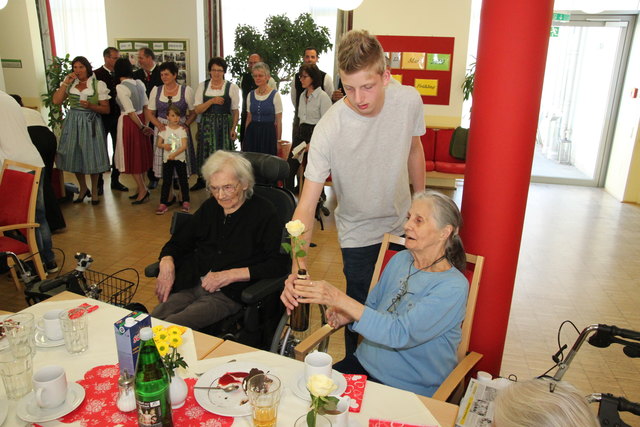 Große Freude bei den Frauen