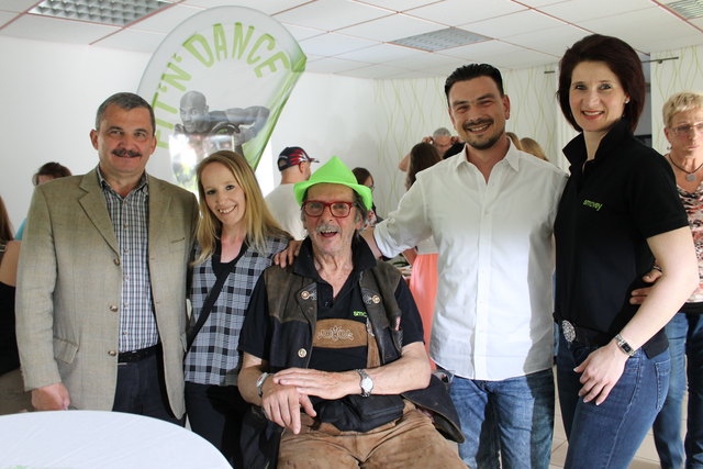 Manfred Schimpl (Bgm.), Jennifer Gruber, Johann "Salzhans" Salzwimmer, Alexander Gruber und Gerda Delaunay (smoveyGF) (v.li.)