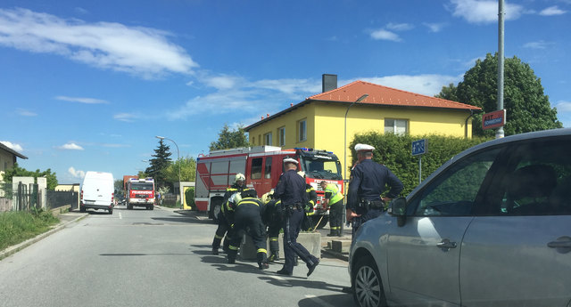 In Kledering sind Blumentöpfe ziemlich oft in die Unfallstatistik verwickelt. Lenker unterschätzen oft Gegenverkehr