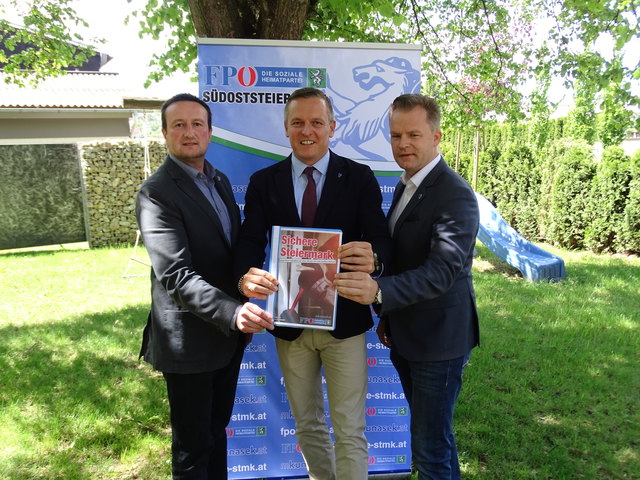 Umfassendes Forderungsprogramm:  LAbg. Herbert Kober, Klubobmann LAbg. Mario Kunasek und NAbg. Walter Rauch (v.l.).