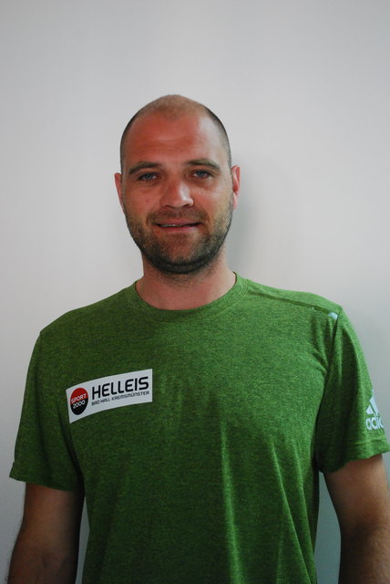 Daniel Helleis weiß, welche Bademode heuer getragen wird.