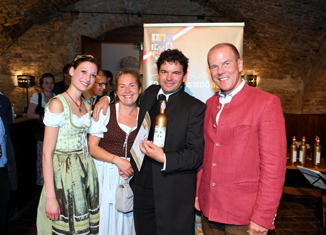 Weinprinzessin, Monika und Peter Uhler, Peter Dobcak